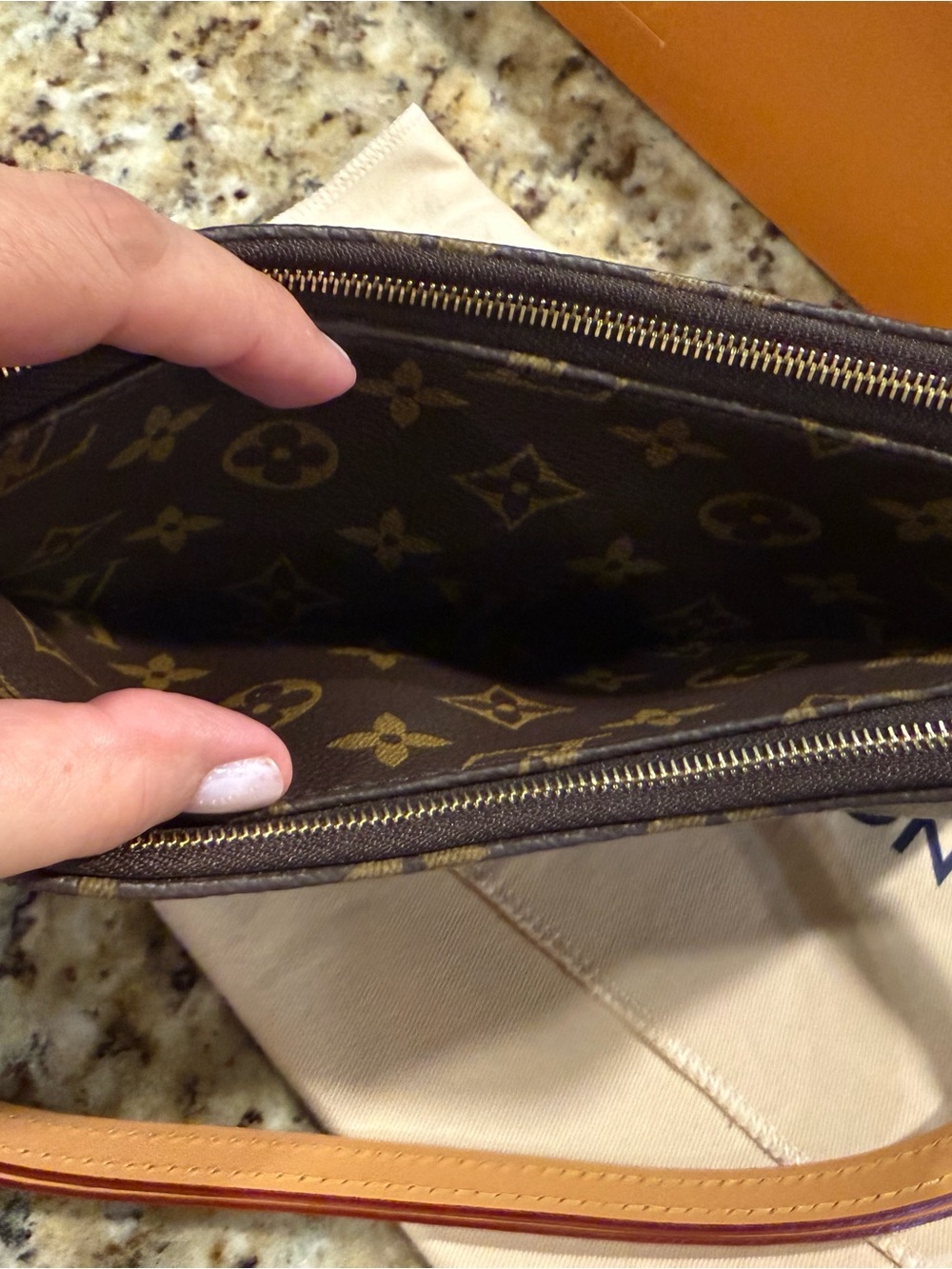 Louis Vuitton Monogram Liv Pochette - Picture 6 of 14
